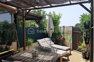 studio à la vente -   83250  LA LONDE LES MAURES, surface 23 m2 vente studio - UBI475782890